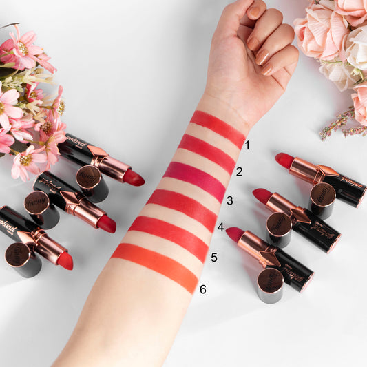 Lipstick (Yolland Beauty Creamy Matte Rouge)